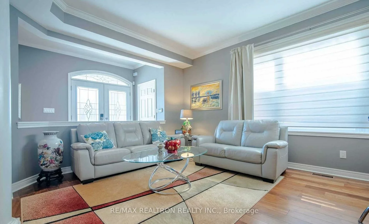 18, Ravine Edge, Jefferson, Richmond Hill