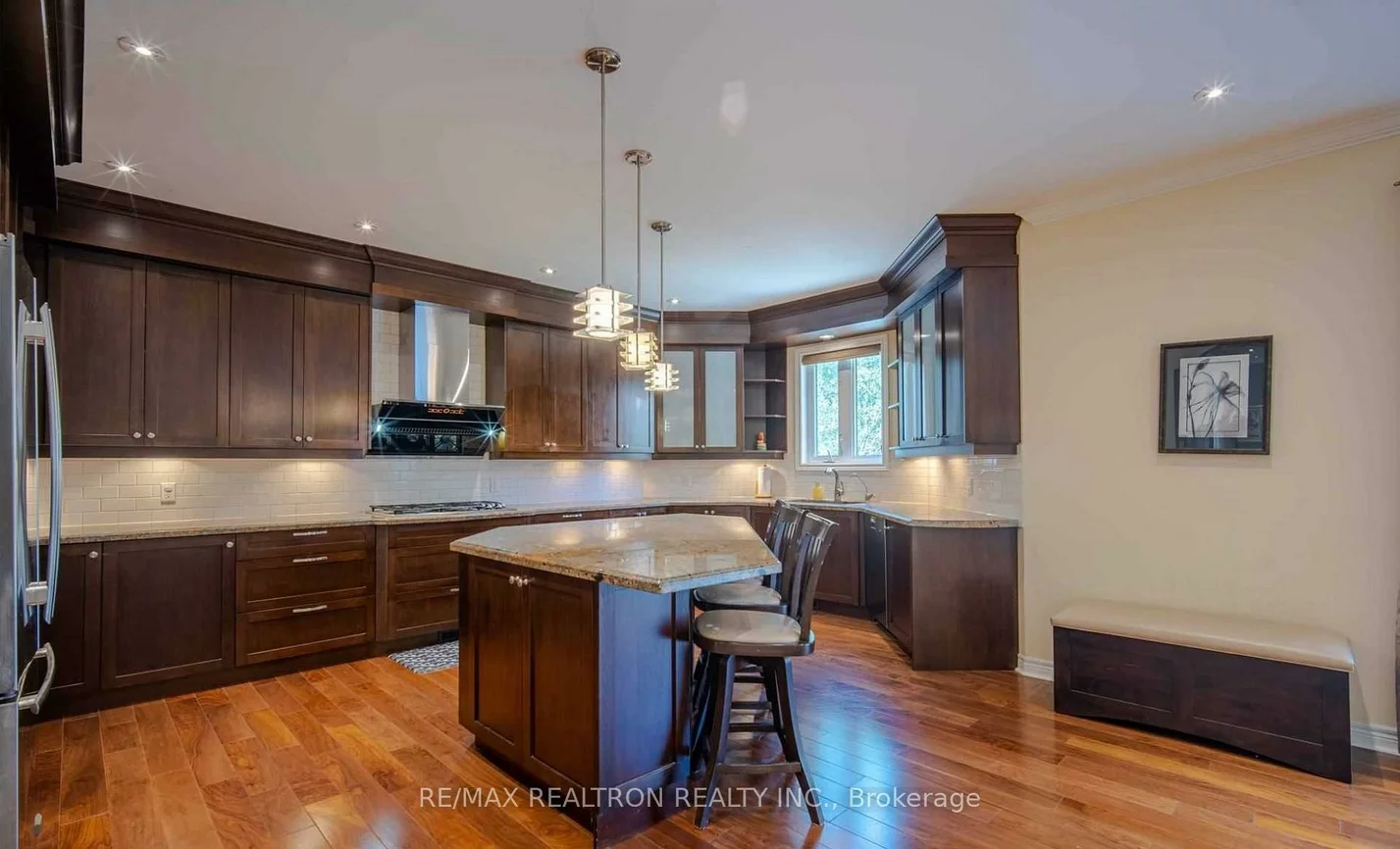 18, Ravine Edge, Jefferson, Richmond Hill