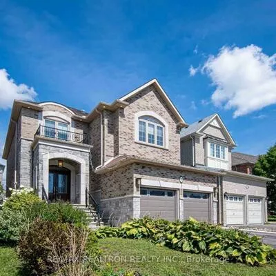 18, Ravine Edge, Jefferson, Richmond Hill