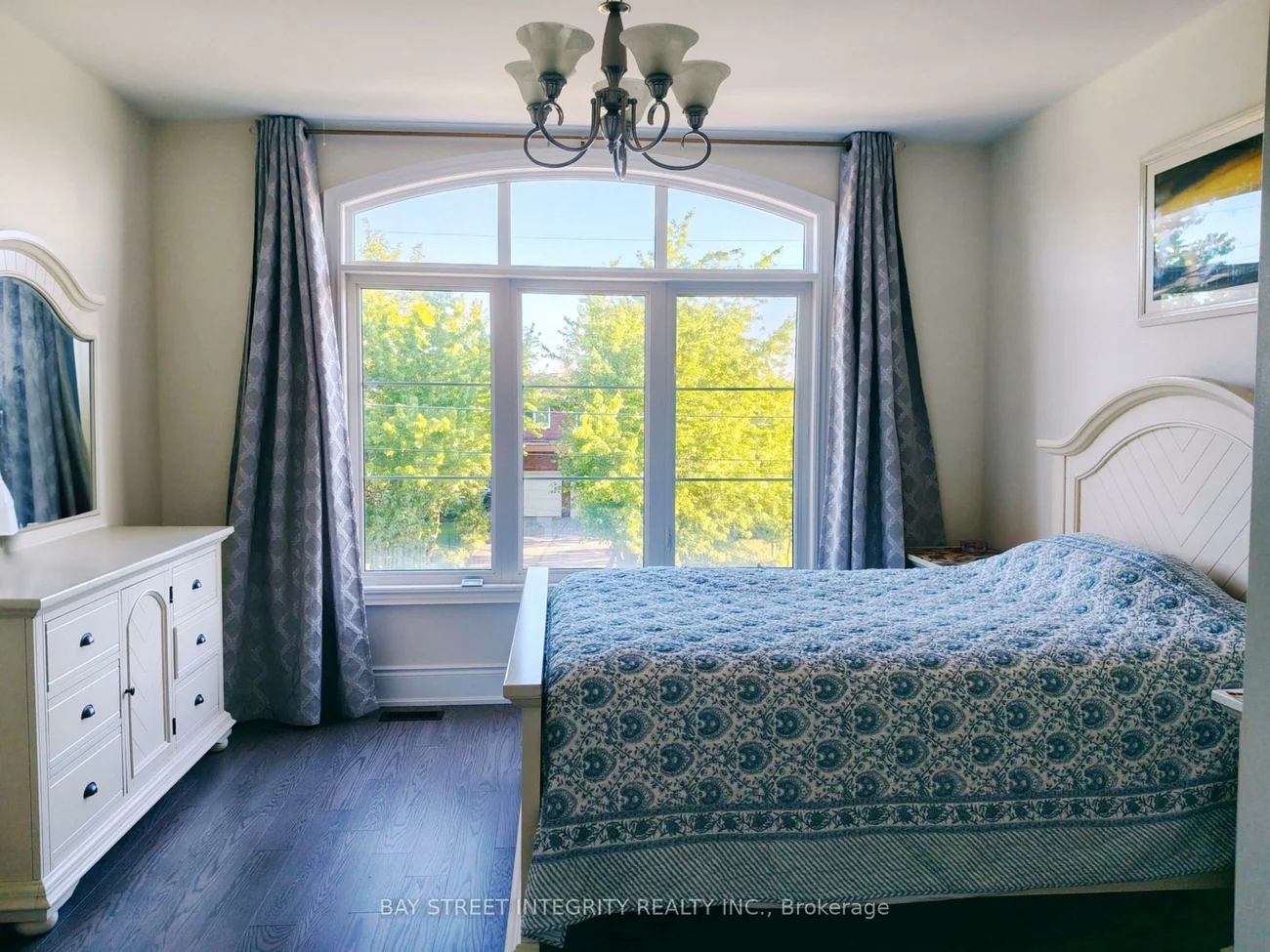 211, Hillsview, Observatory, Richmond Hill