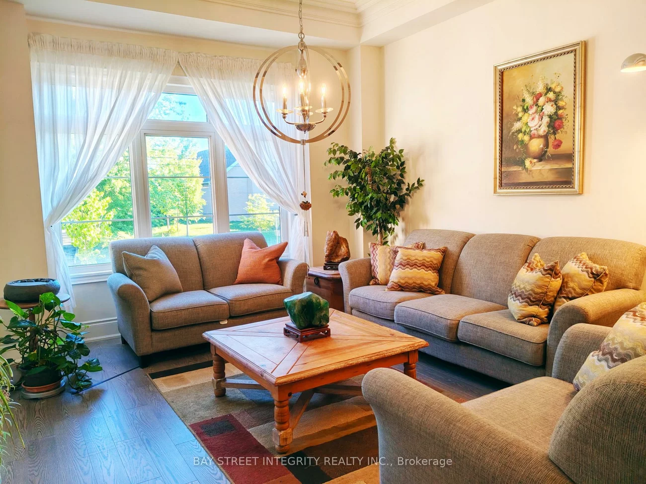 211, Hillsview, Observatory, Richmond Hill