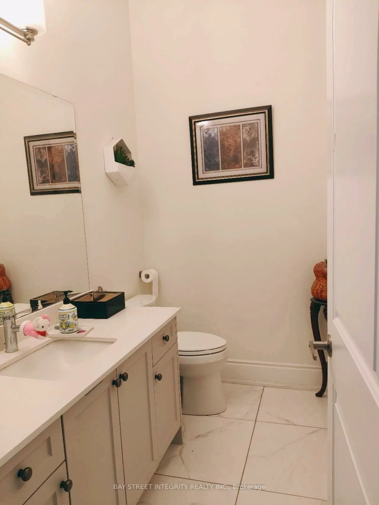 211, Hillsview, Observatory, Richmond Hill