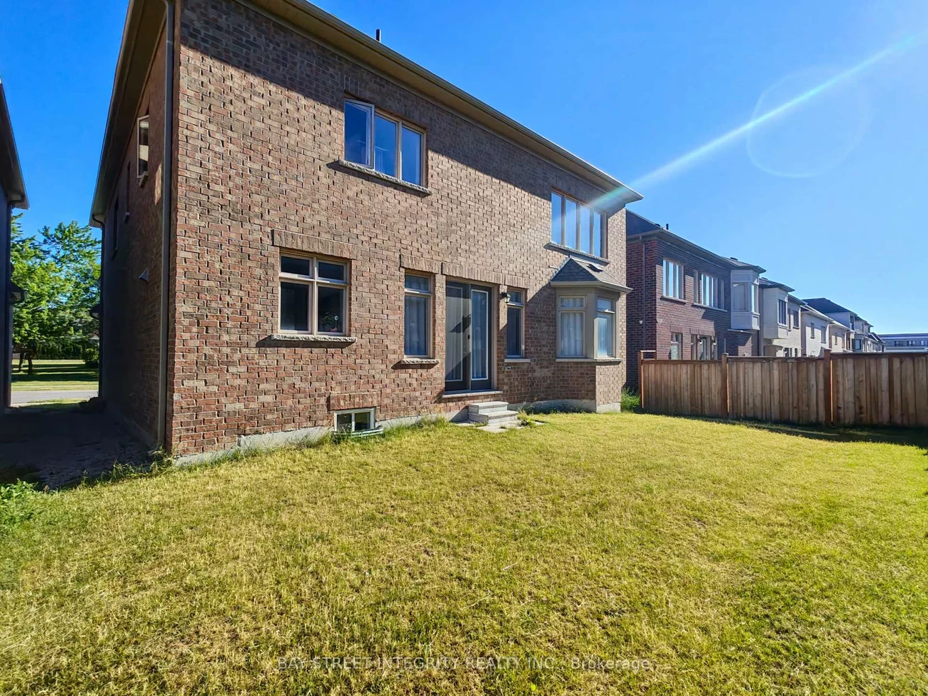 211, Hillsview, Observatory, Richmond Hill