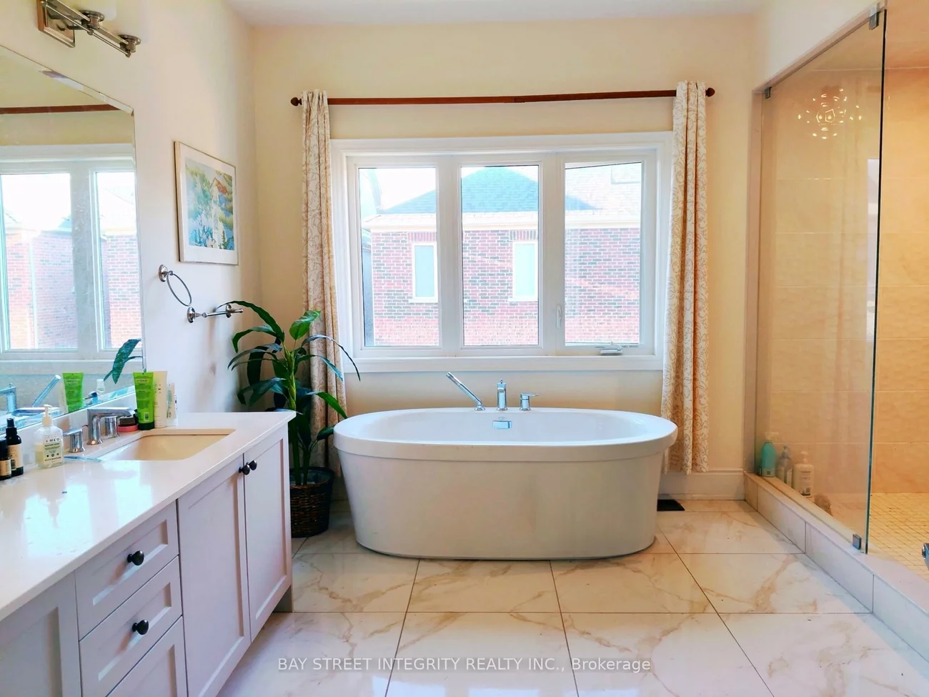 211, Hillsview, Observatory, Richmond Hill