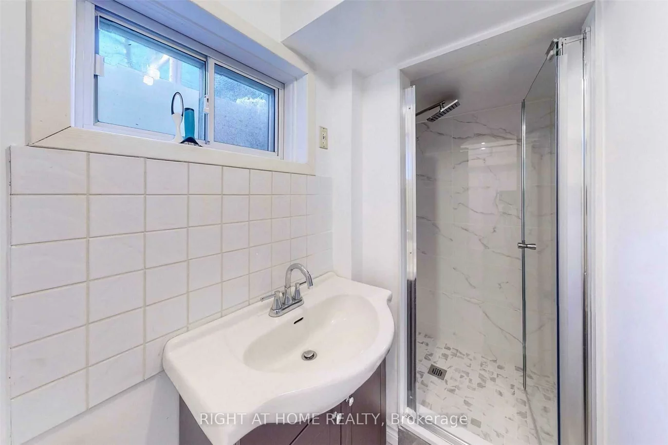 54, Penwick, North Richvale, Richmond Hill