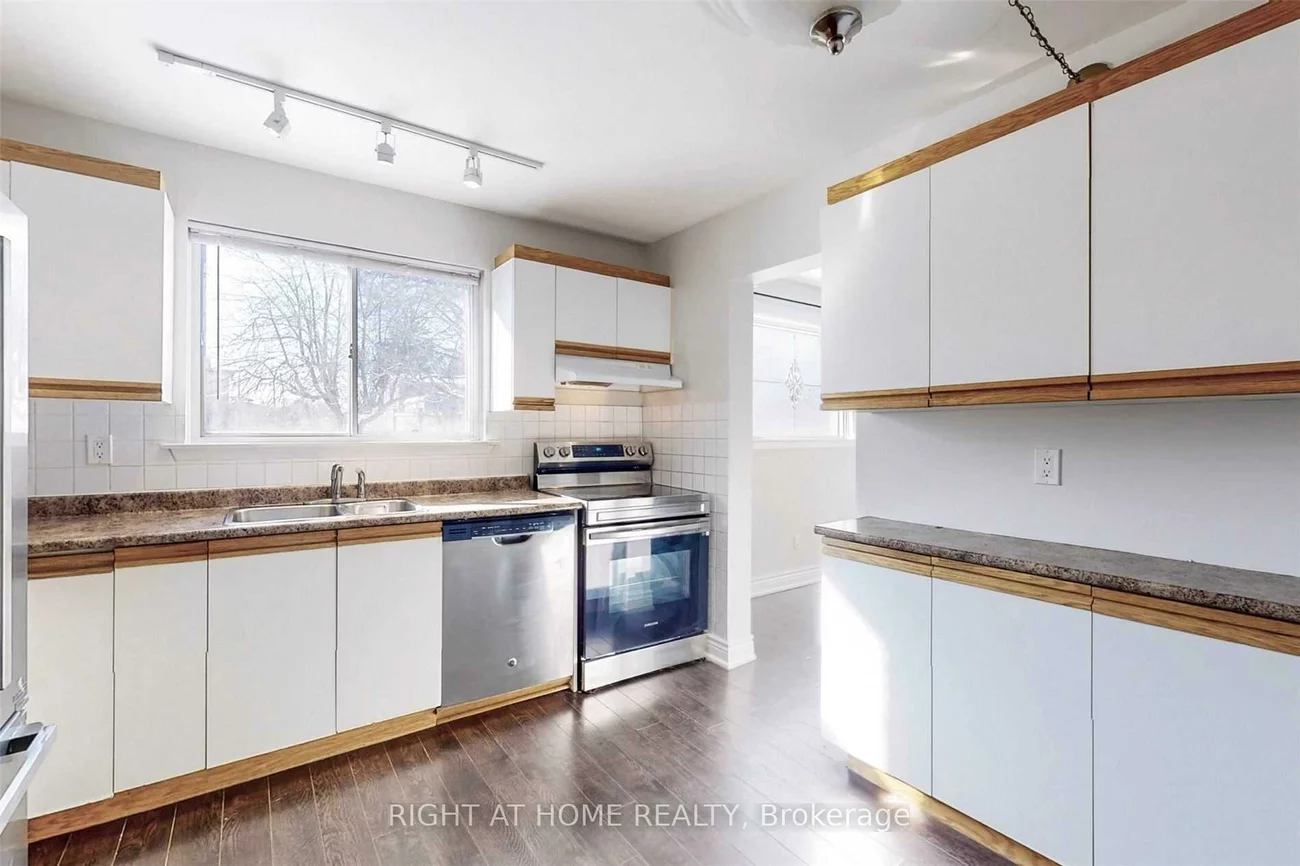 54, Penwick, North Richvale, Richmond Hill