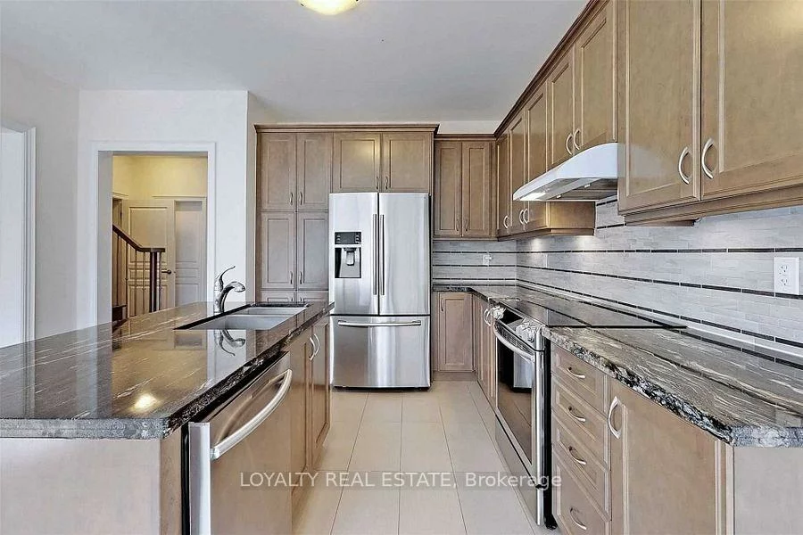11, Mayapple, Oak Ridges, Richmond Hill