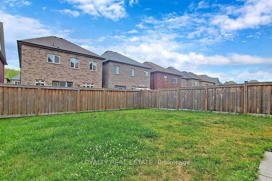 11, Mayapple, Oak Ridges, Richmond Hill