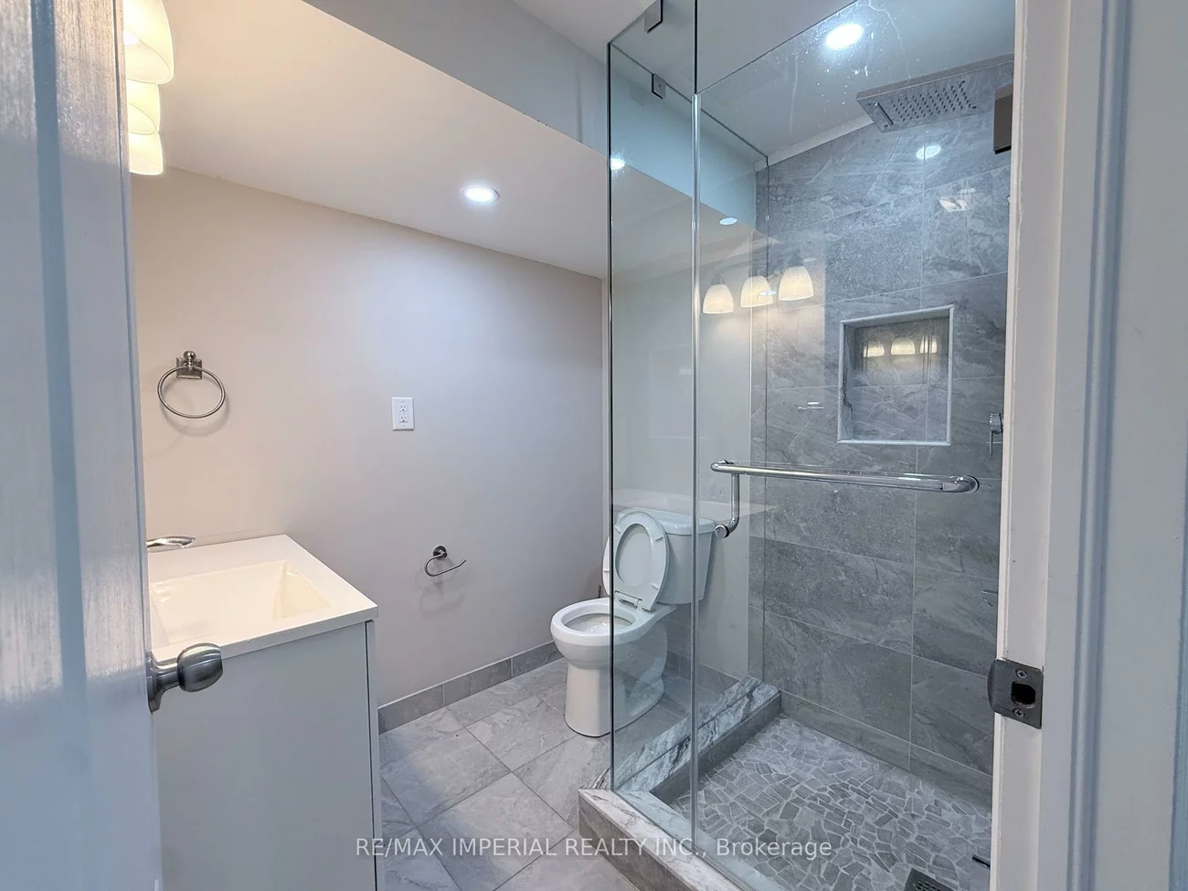 17, Deerwood, Oak Ridges, Richmond Hill