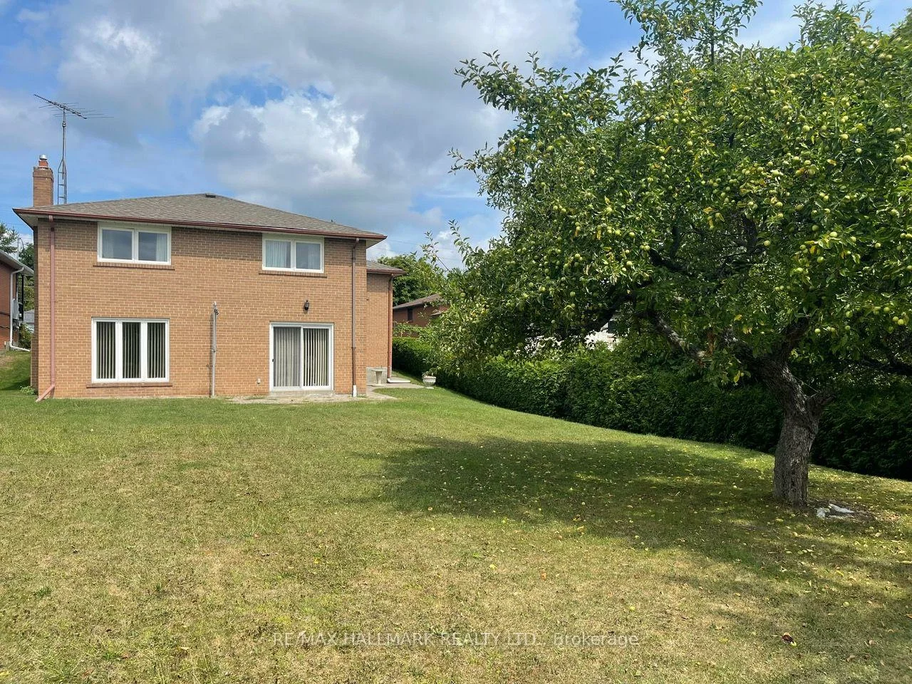 227, Elgin Mills(MAIN FLOOR), Mill Pond, Richmond Hill