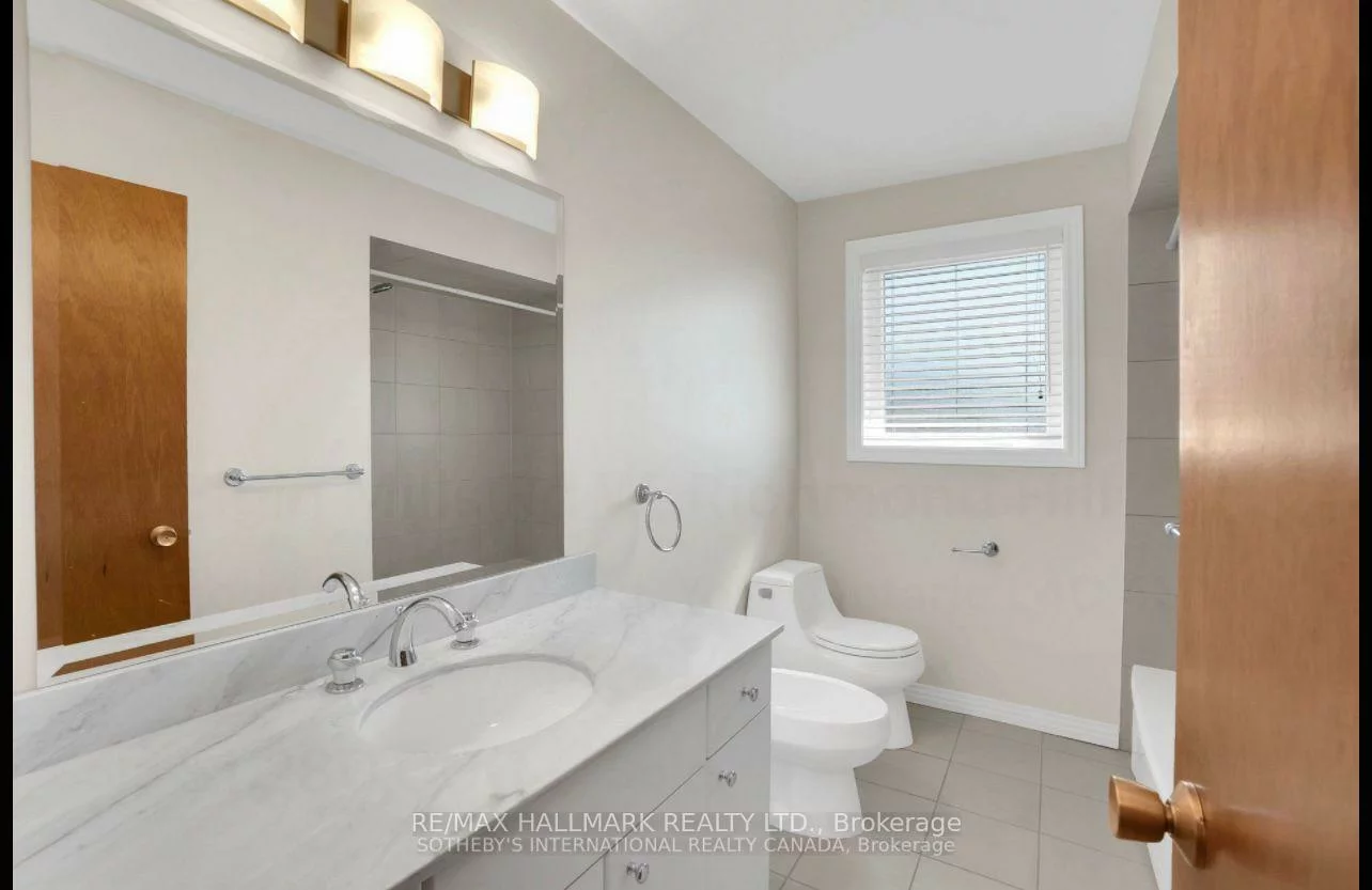 227, Elgin Mills(MAIN FLOOR), Mill Pond, Richmond Hill