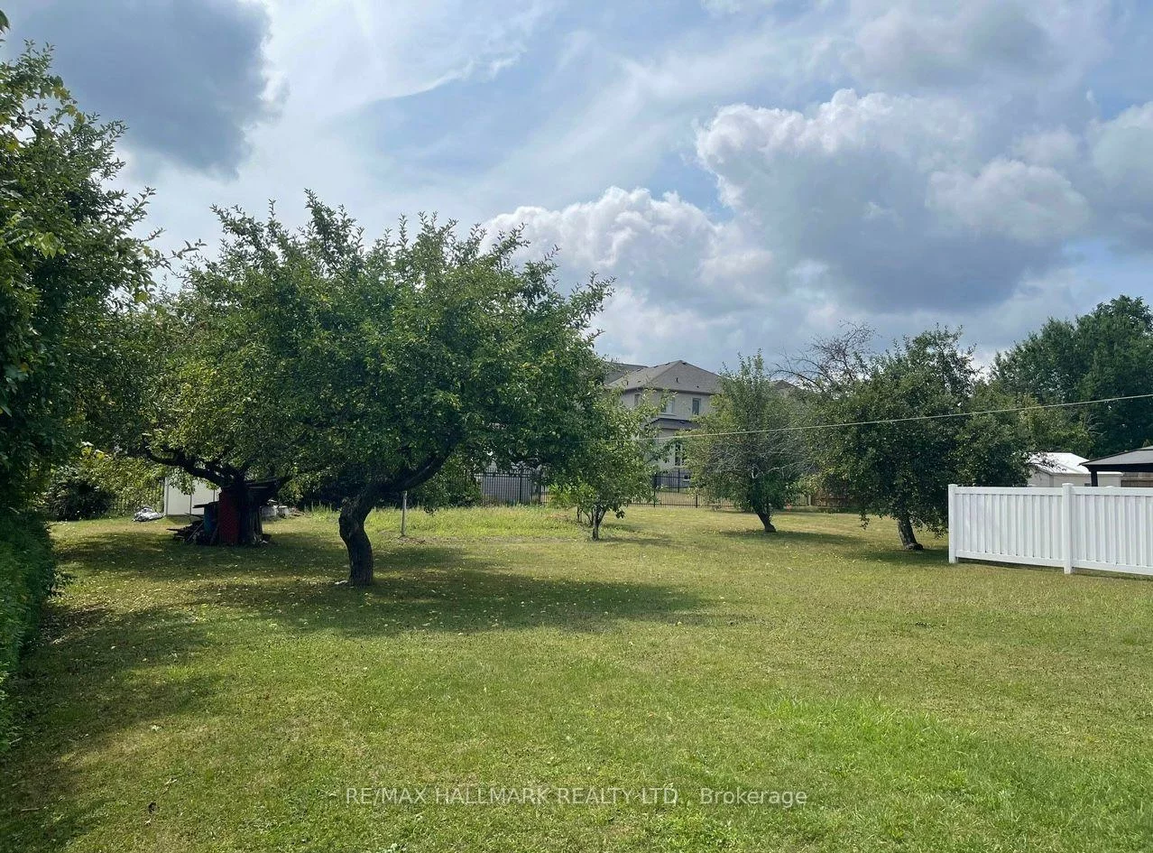 227, Elgin Mills(MAIN FLOOR), Mill Pond, Richmond Hill