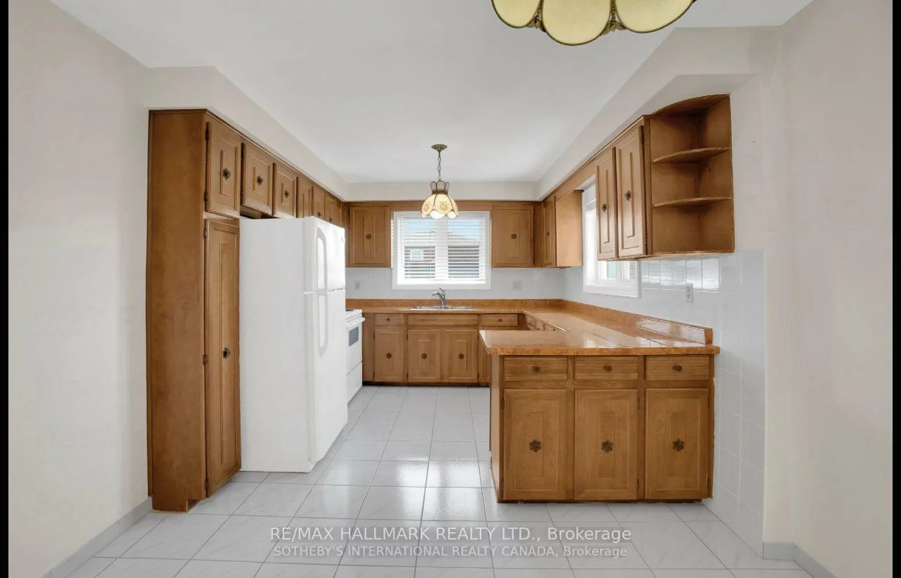 227, Elgin Mills(MAIN FLOOR), Mill Pond, Richmond Hill