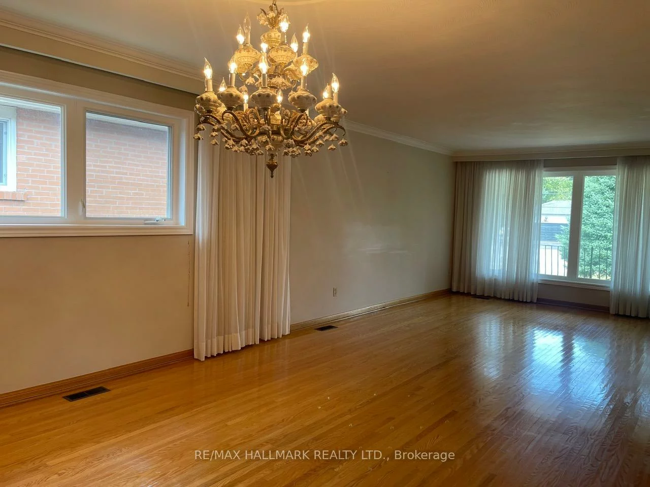 227, Elgin Mills(MAIN FLOOR), Mill Pond, Richmond Hill