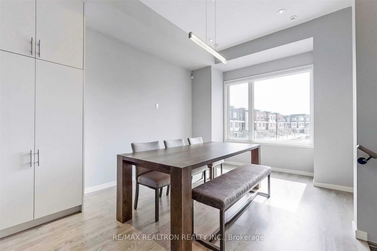 76, Genuine, Doncrest, Richmond Hill