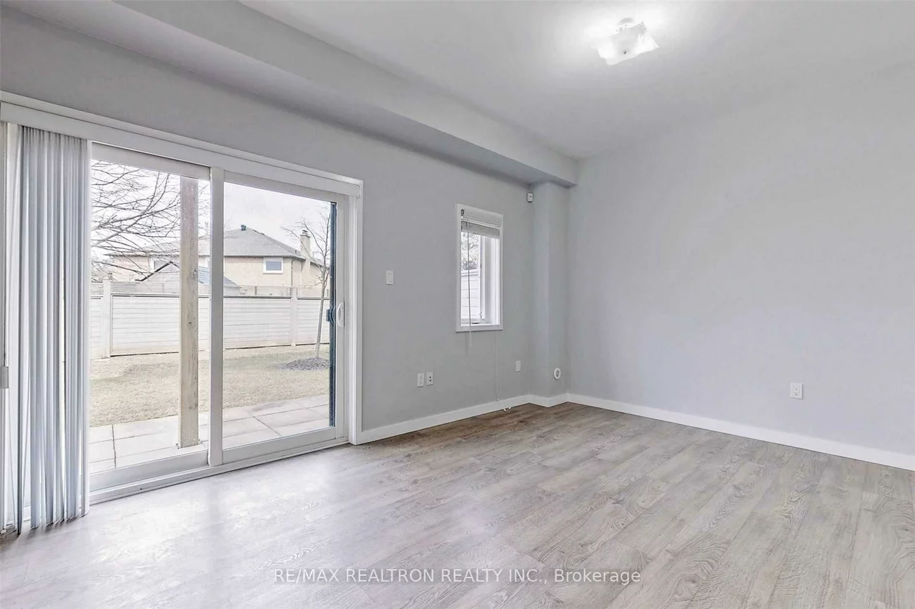 76, Genuine, Doncrest, Richmond Hill