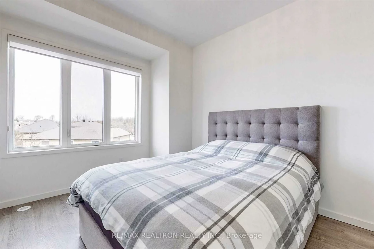 76, Genuine, Doncrest, Richmond Hill