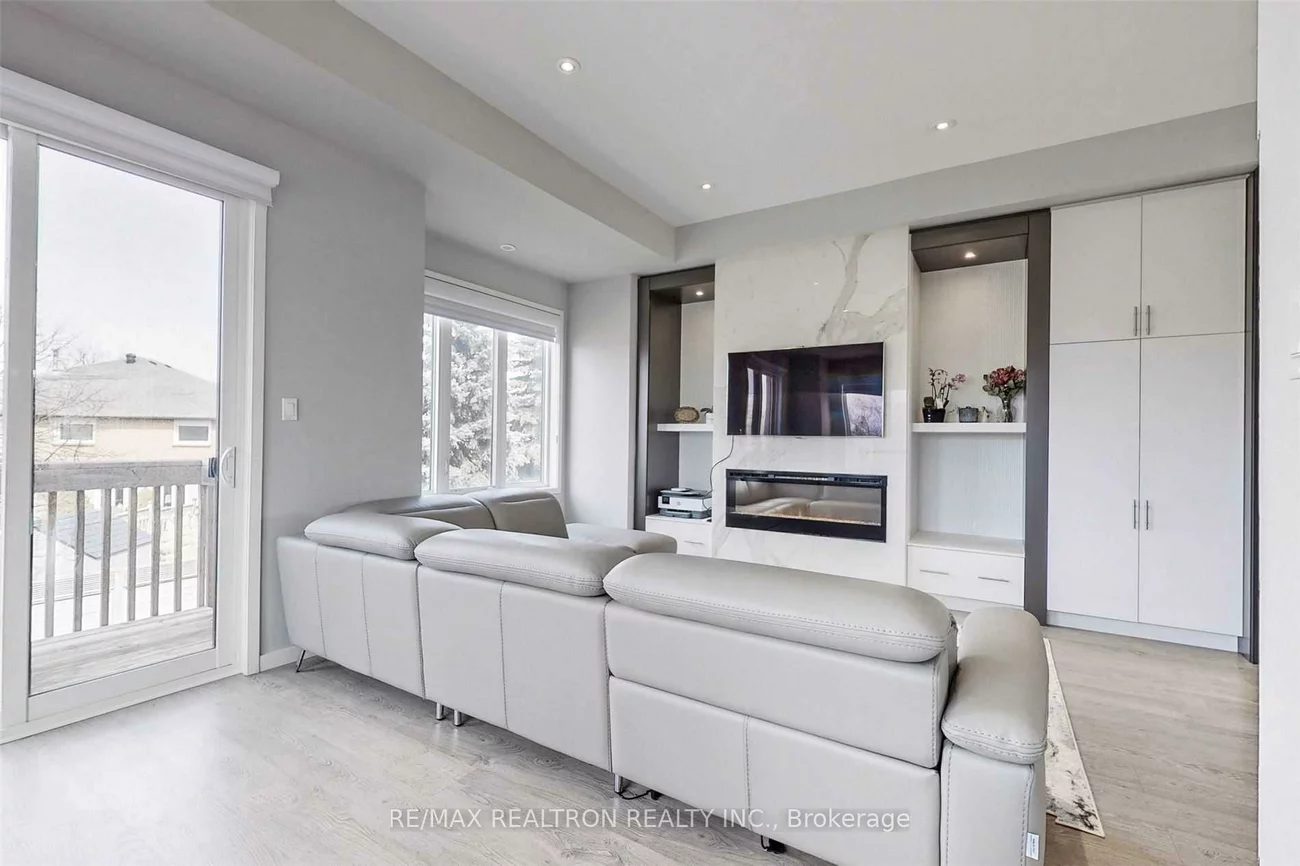 76, Genuine, Doncrest, Richmond Hill