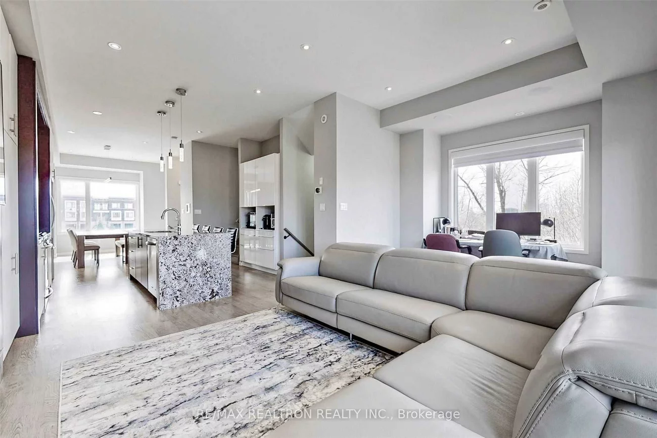 76, Genuine, Doncrest, Richmond Hill