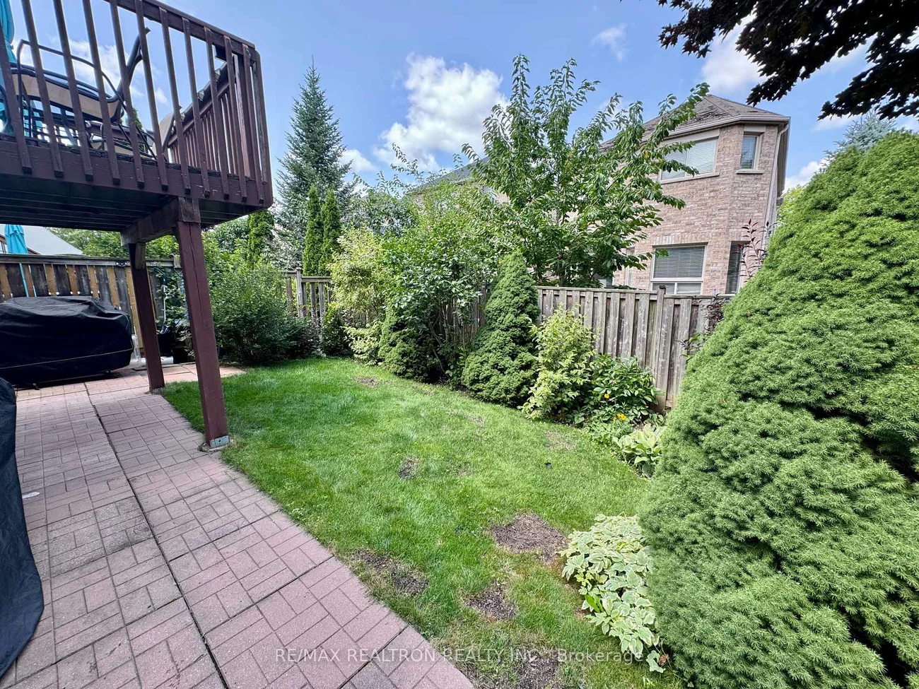 11, Hubner, Oak Ridges, Richmond Hill