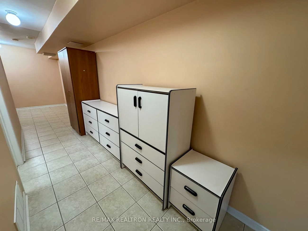 11, Hubner, Oak Ridges, Richmond Hill