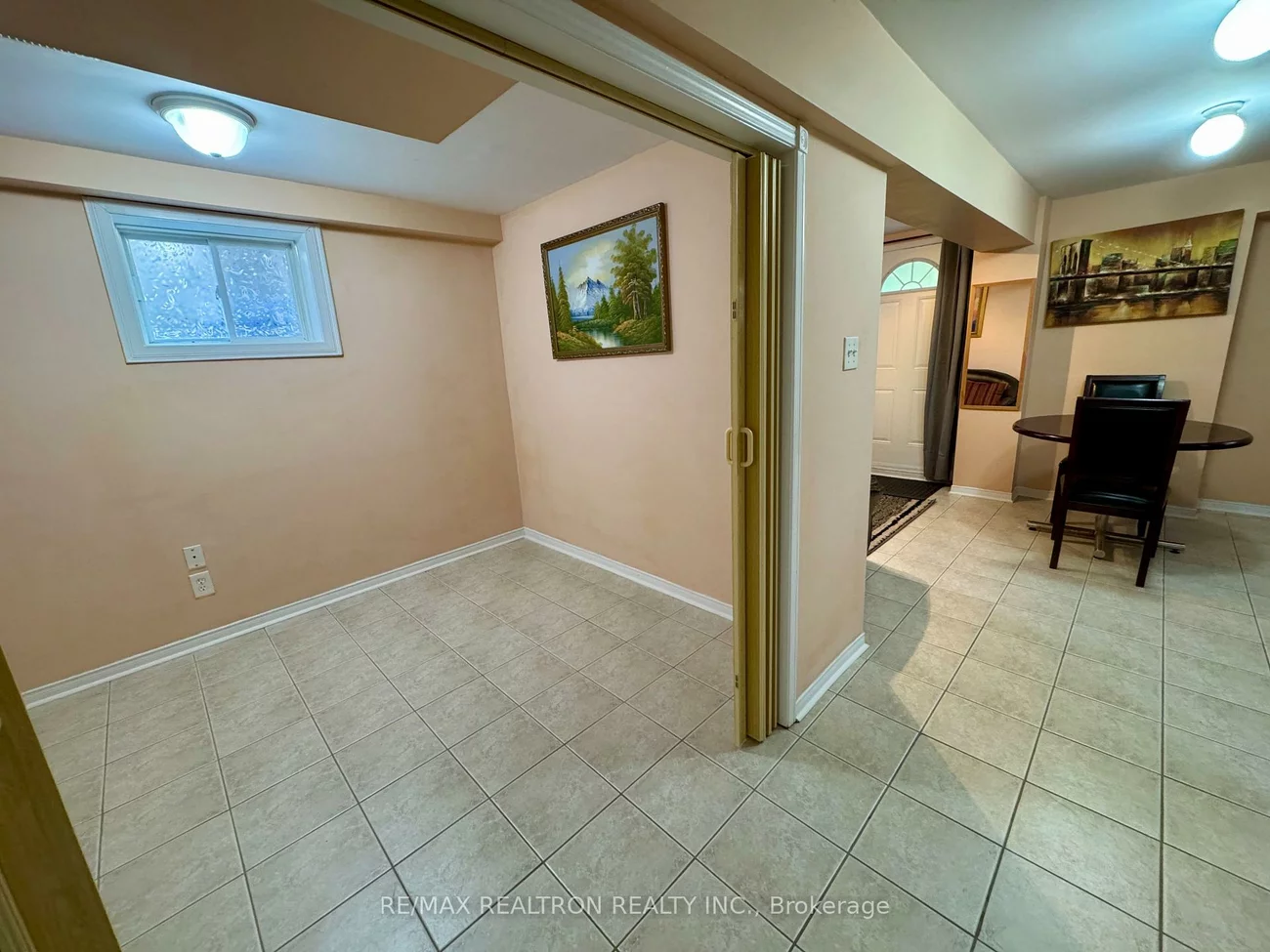 11, Hubner, Oak Ridges, Richmond Hill