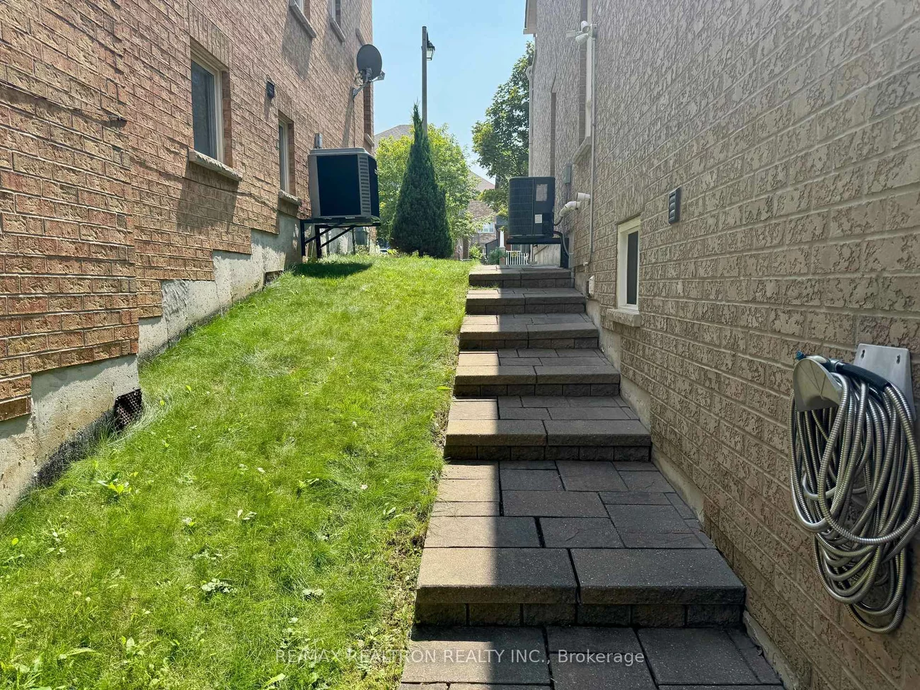 11, Hubner, Oak Ridges, Richmond Hill