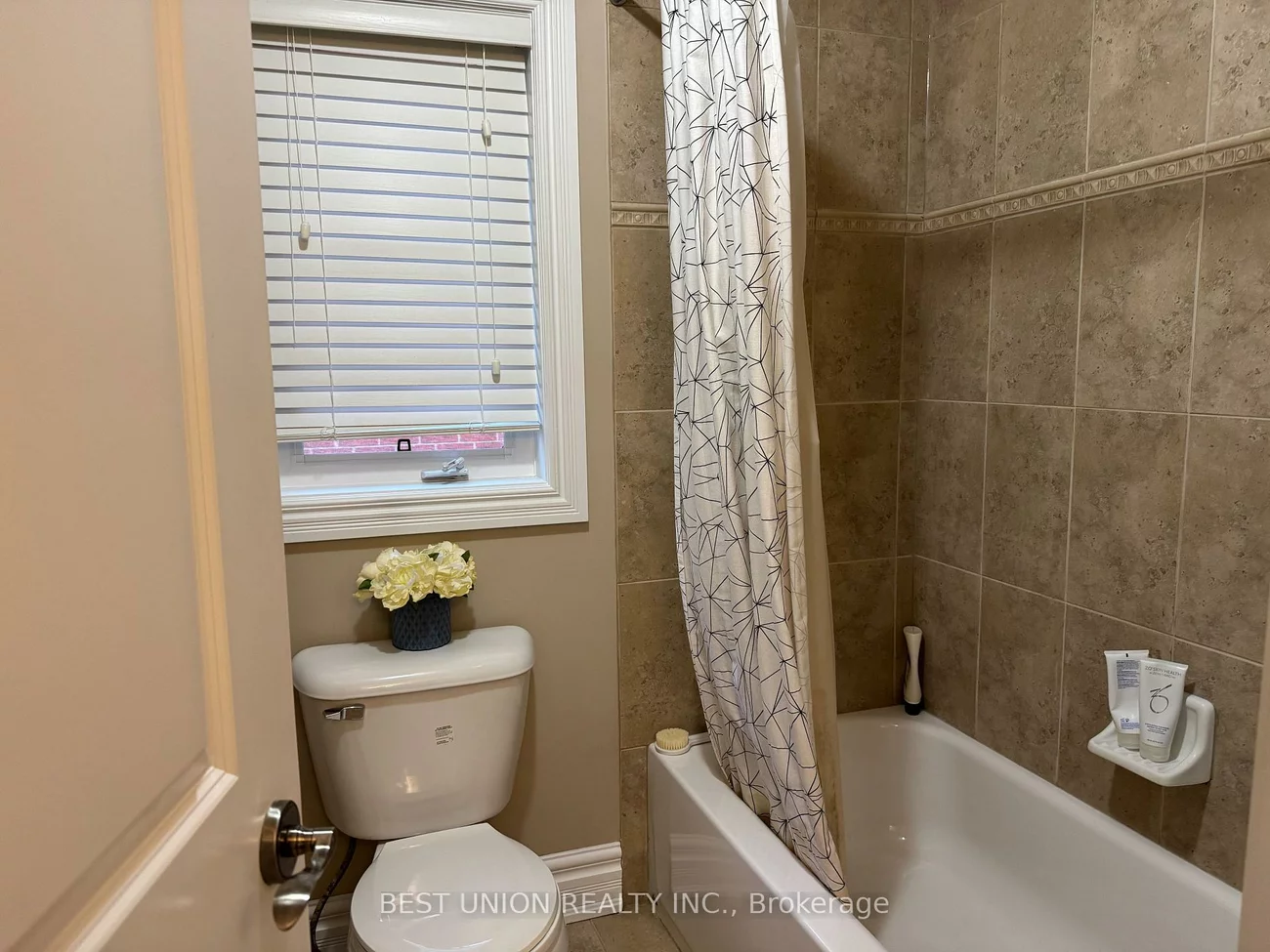 110, Bond, Oak Ridges, Richmond Hill