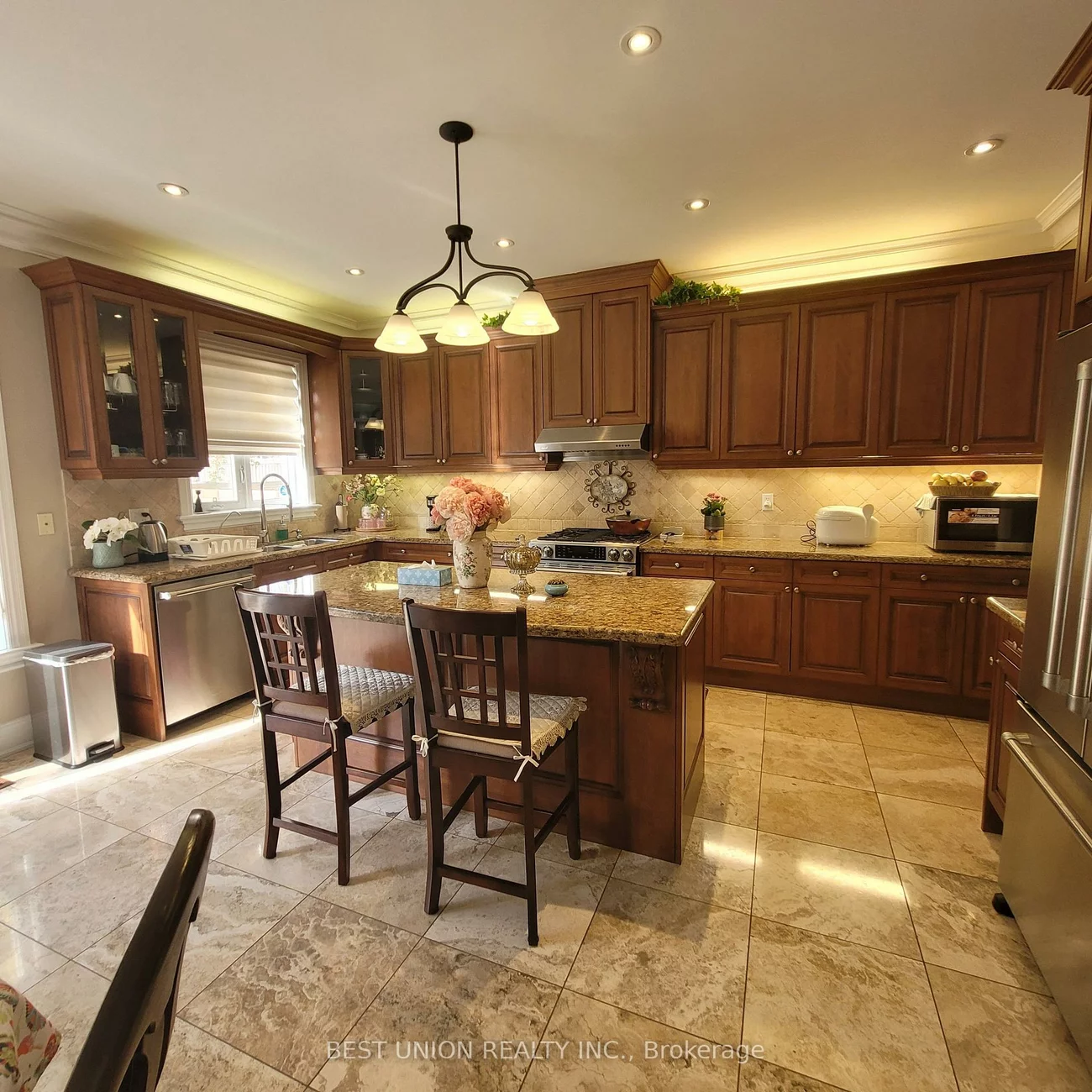 110, Bond, Oak Ridges, Richmond Hill