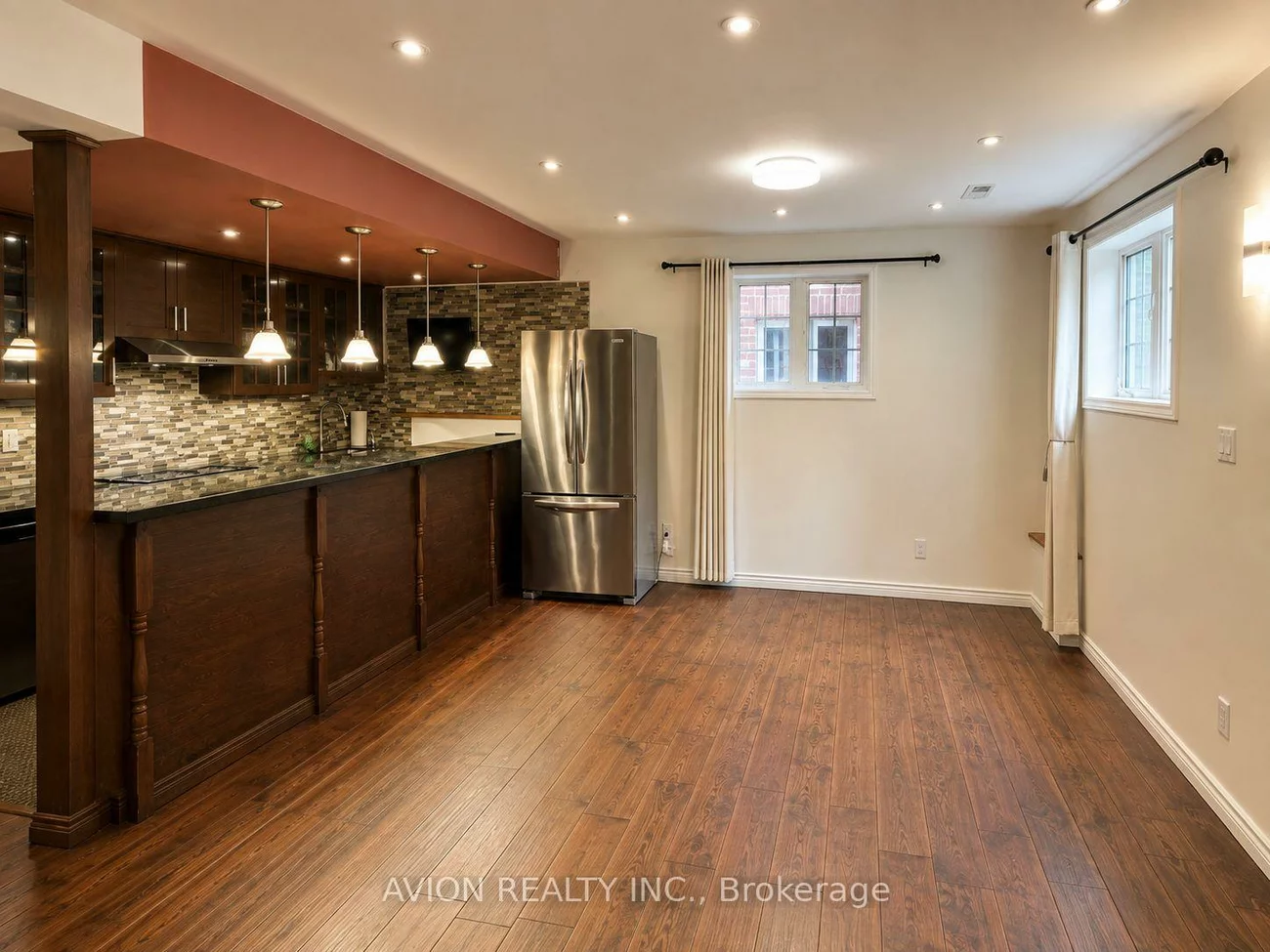 26, Wendelyn, Jefferson, Richmond Hill