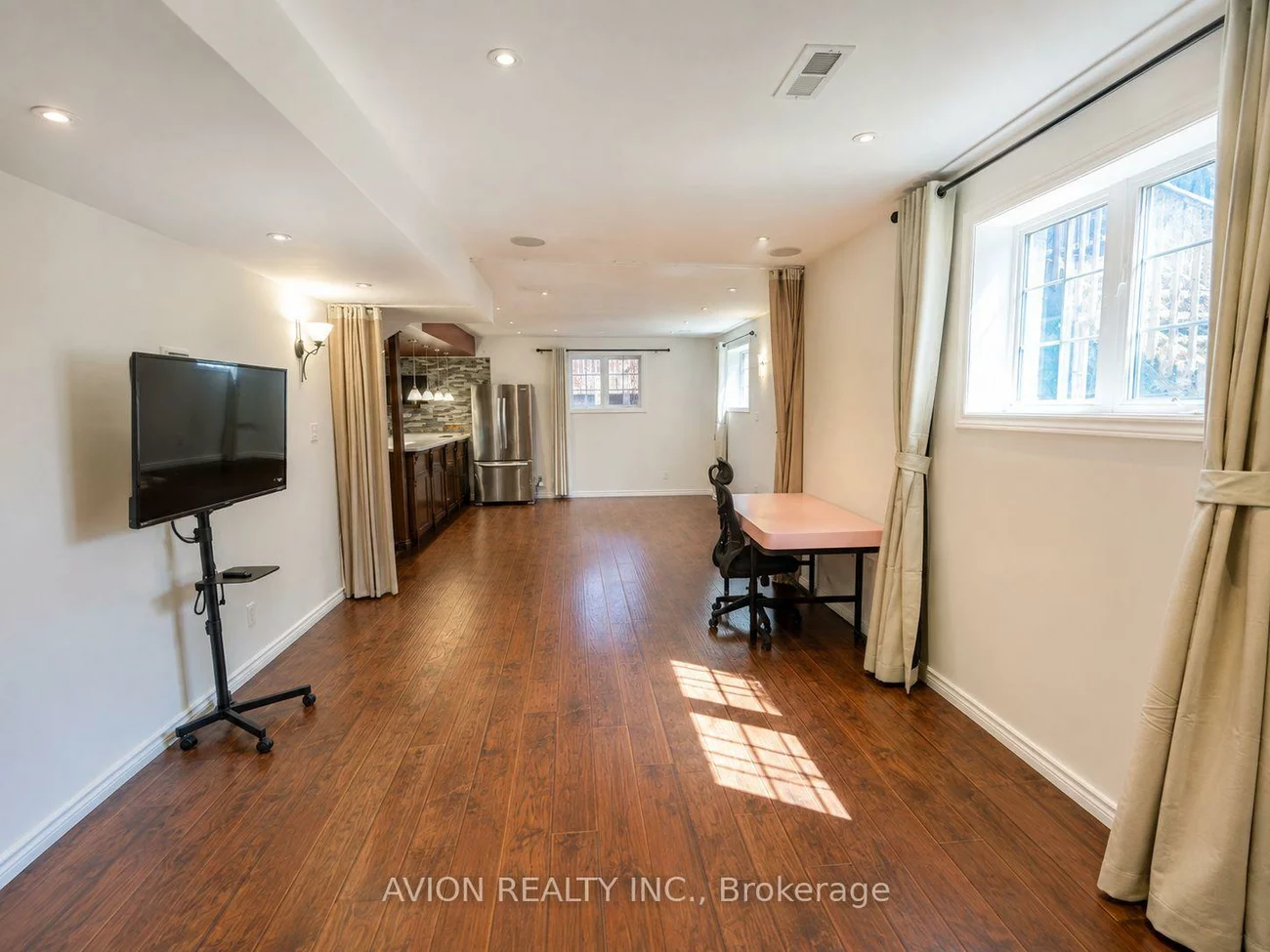26, Wendelyn, Jefferson, Richmond Hill