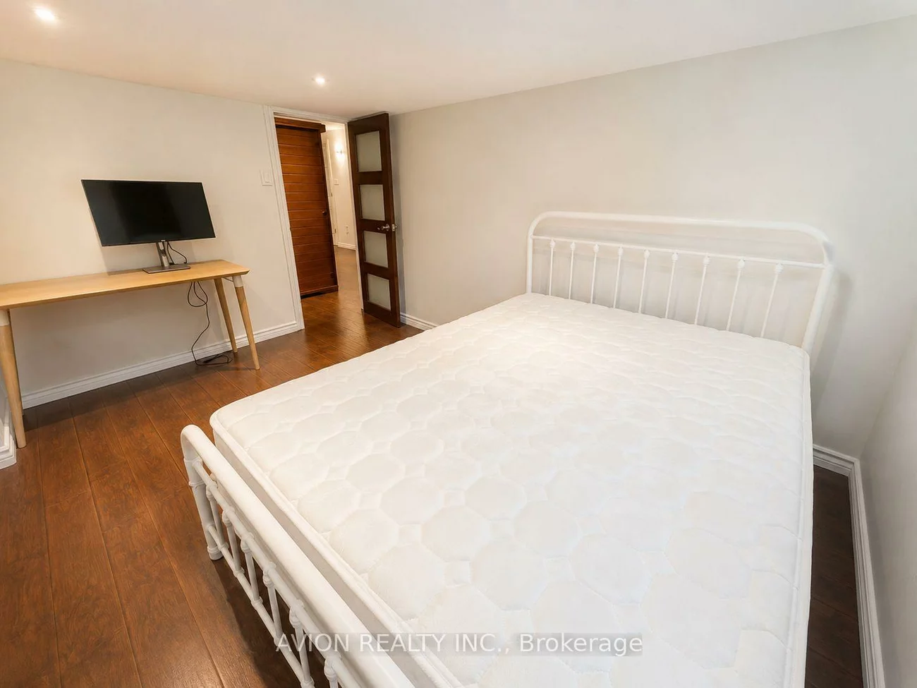 26, Wendelyn, Jefferson, Richmond Hill
