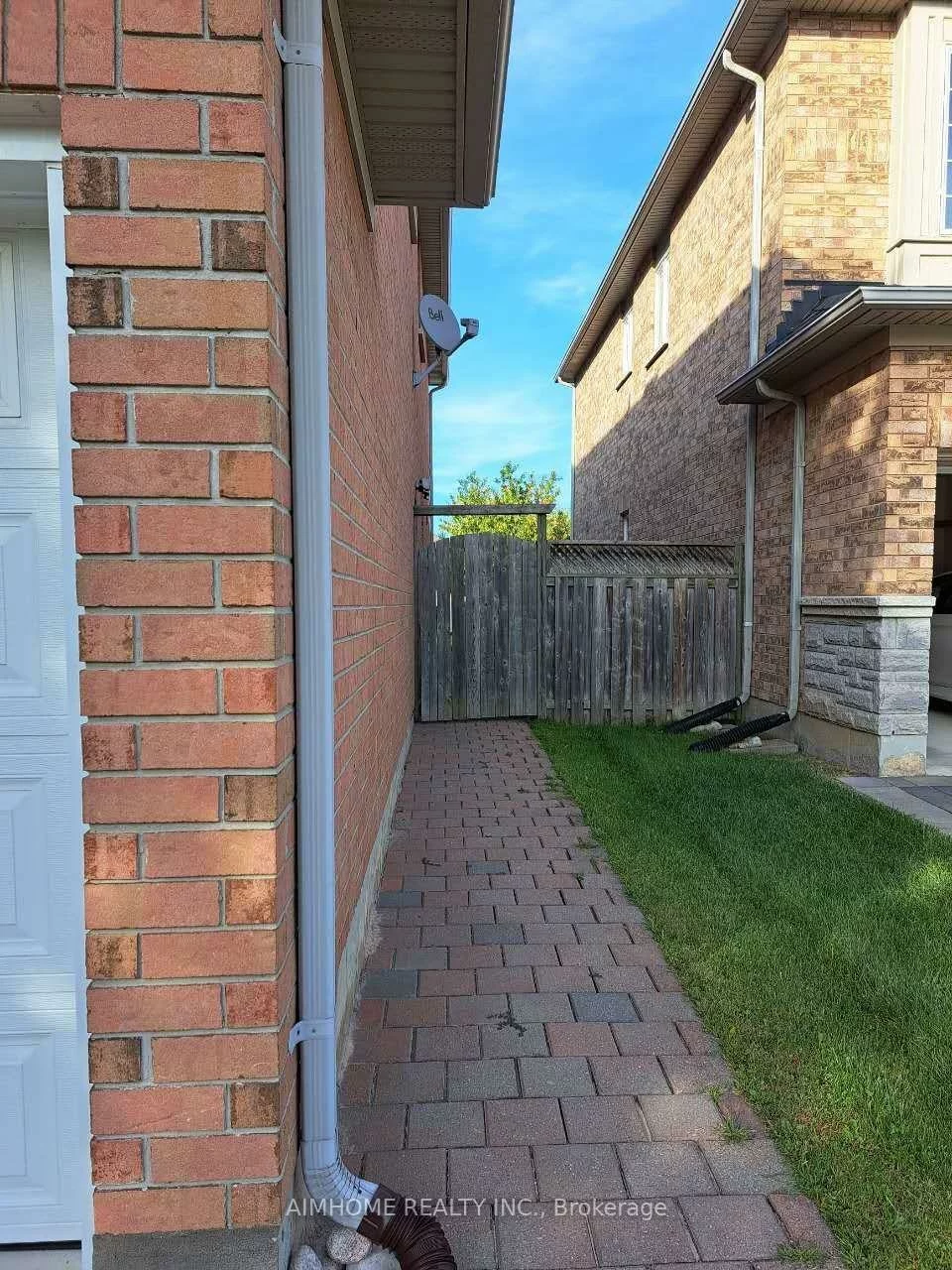 22, Quetico, Langstaff, Richmond Hill