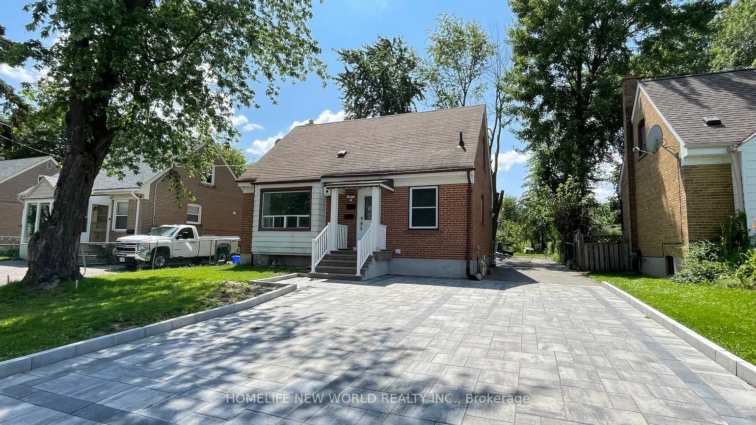 100, Pugsley, Crosby, Richmond Hill