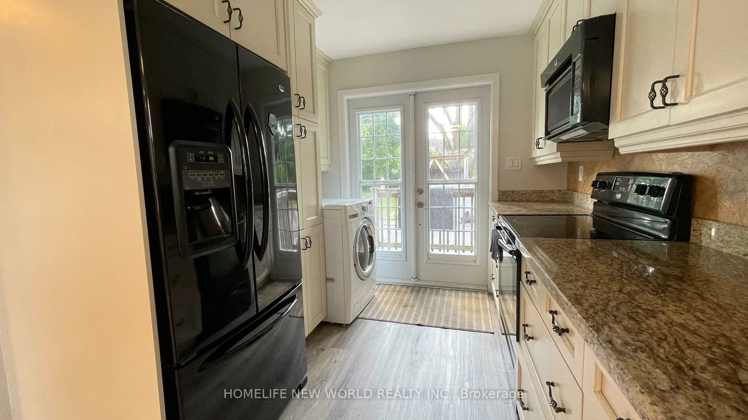 100, Pugsley, Crosby, Richmond Hill