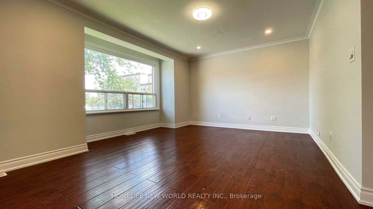 100, Pugsley, Crosby, Richmond Hill