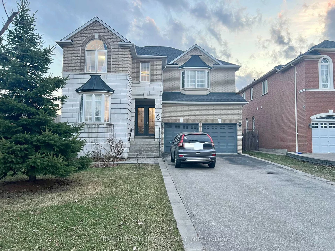 18, Fountain, Rouge Woods, Richmond Hill