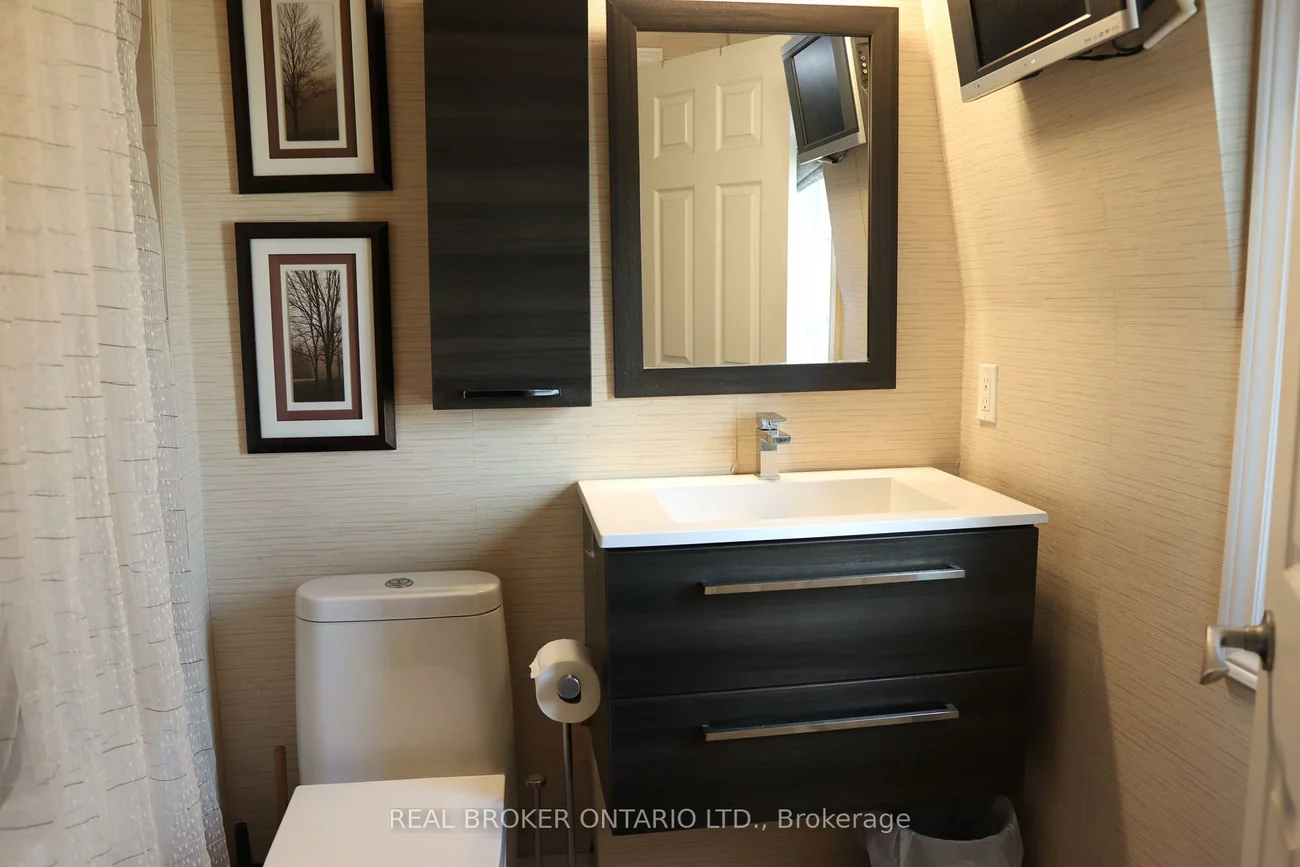 215, 16th, Langstaff, Richmond Hill