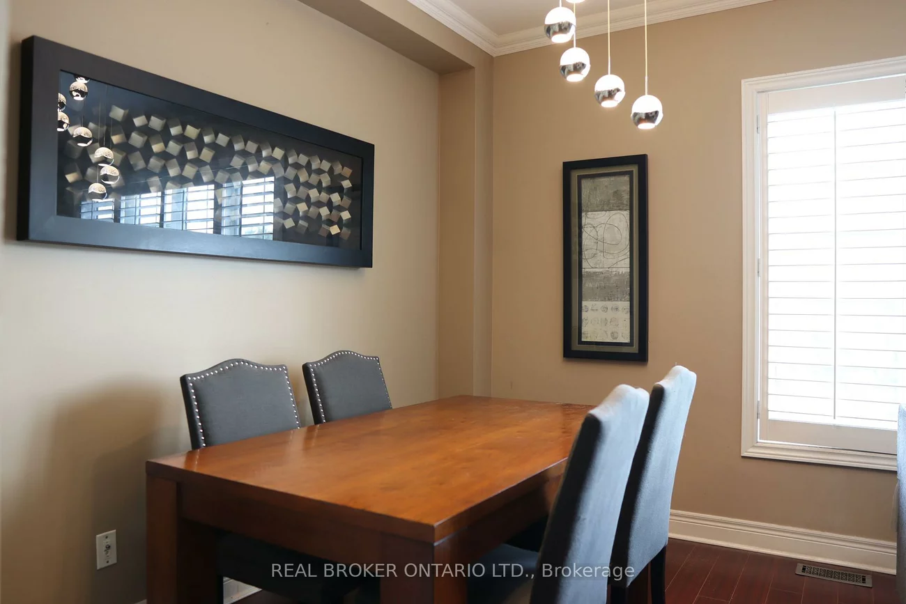 215, 16th, Langstaff, Richmond Hill