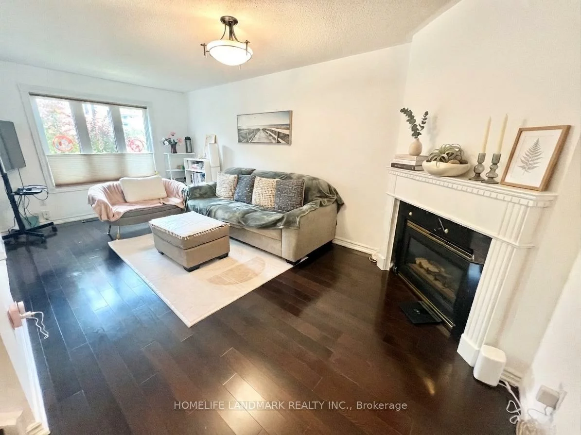 8, Baffin, Langstaff, Richmond Hill