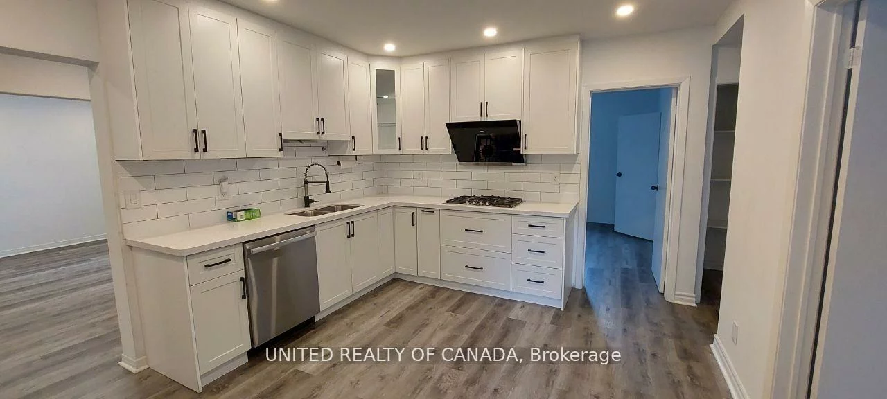 126, Weldrick, North Richvale, Richmond Hill