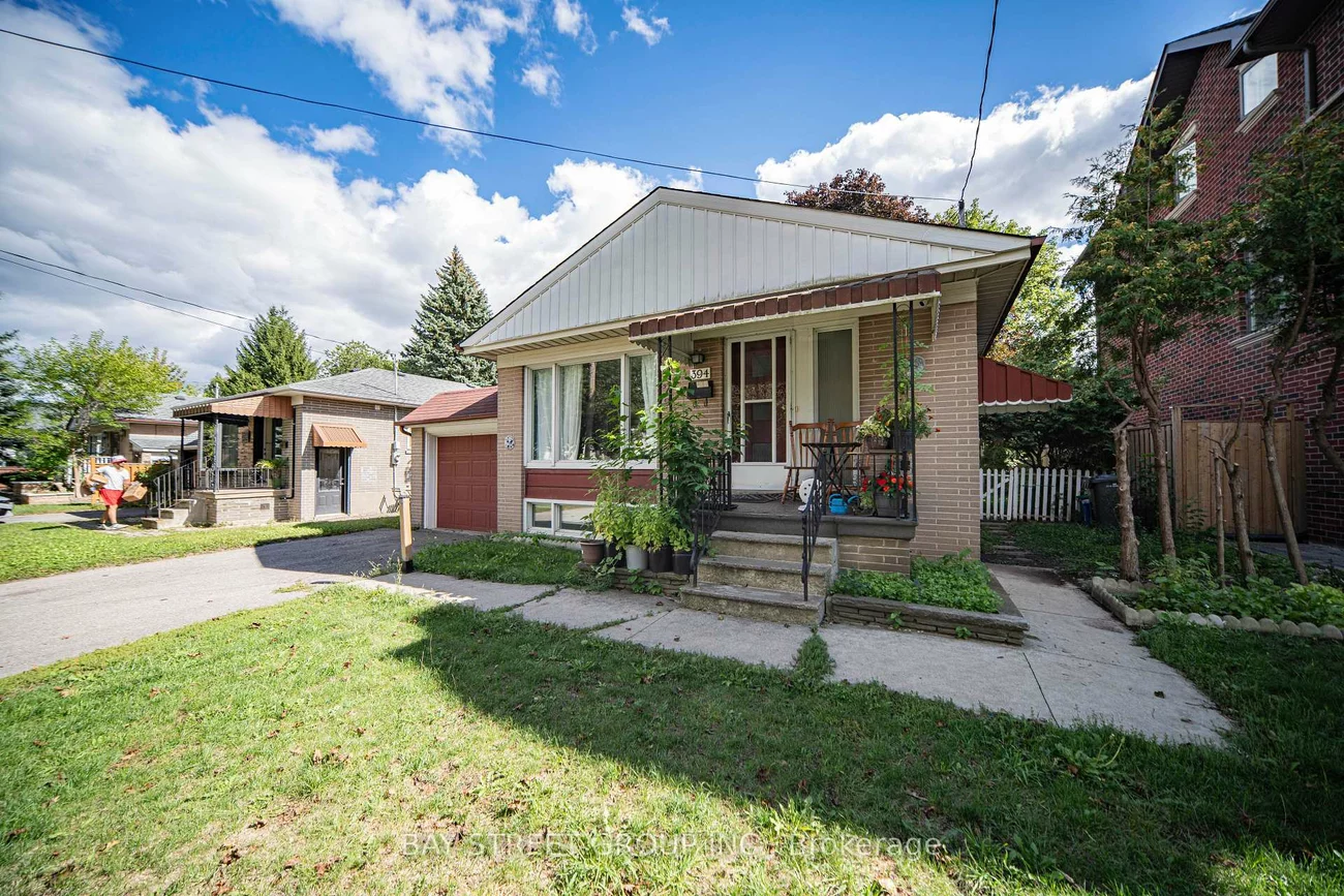 394, Centre, Crosby, Richmond Hill