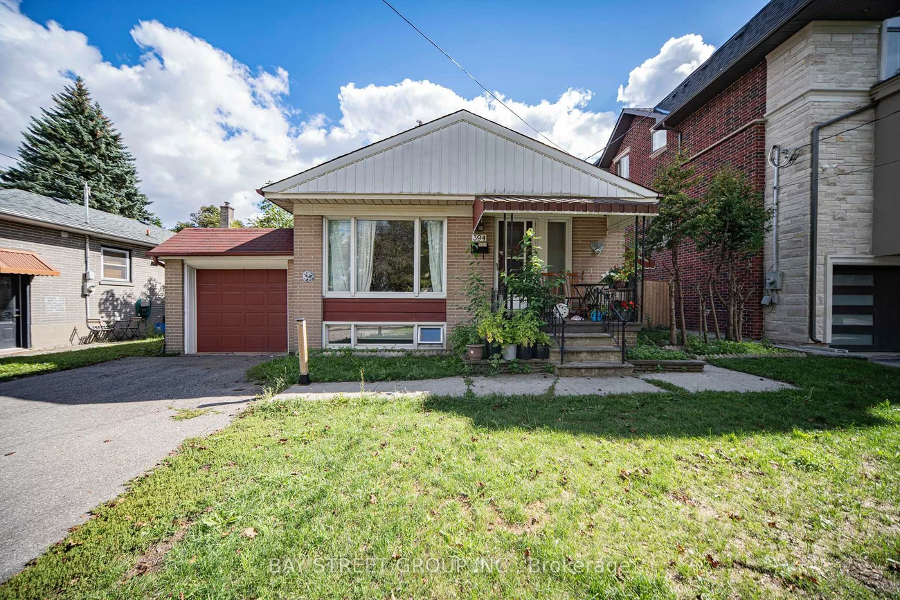 394, Centre, Crosby, Richmond Hill