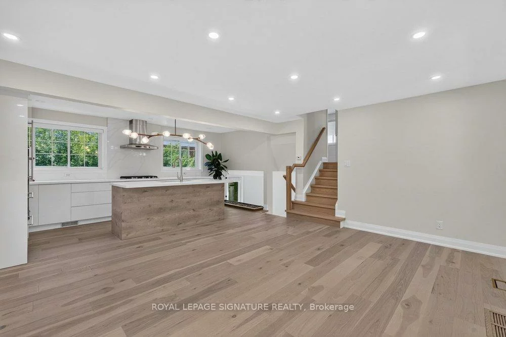 242, Altamira, Mill Pond, Richmond Hill