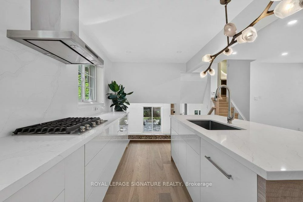 242, Altamira, Mill Pond, Richmond Hill