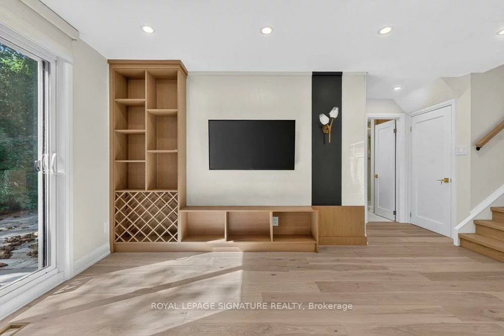 242, Altamira, Mill Pond, Richmond Hill