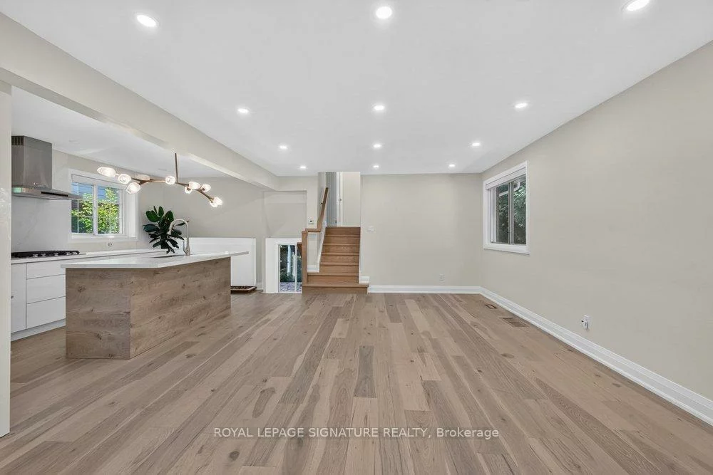 242, Altamira, Mill Pond, Richmond Hill