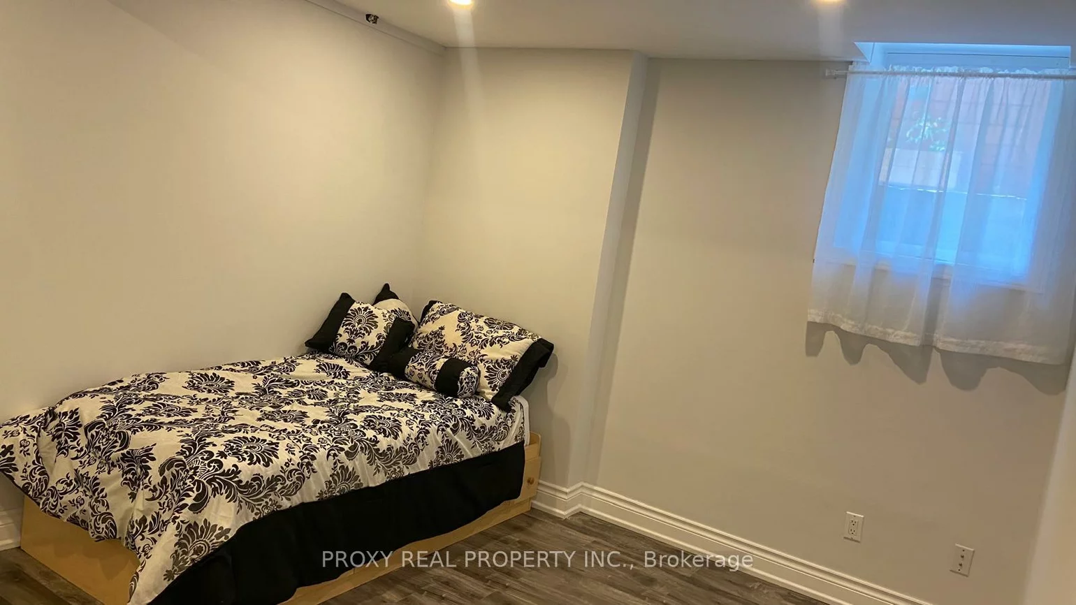 50, Verona, Devonsleigh, Richmond Hill