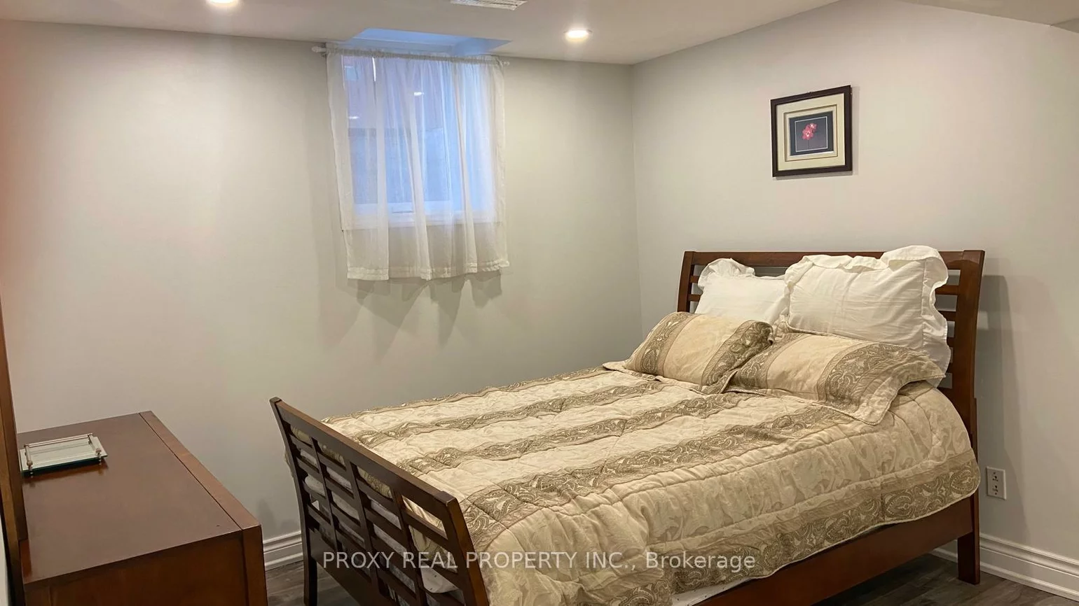 50, Verona, Devonsleigh, Richmond Hill