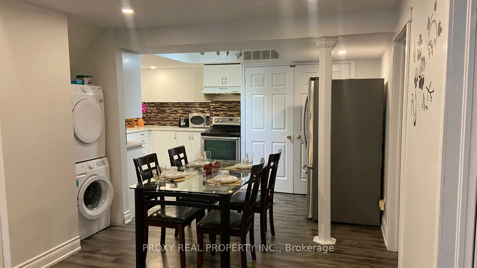 50, Verona, Devonsleigh, Richmond Hill